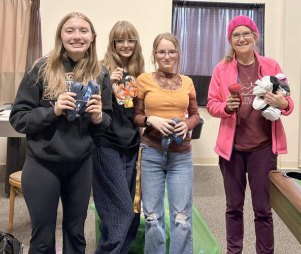 LEOs help with gift boxes